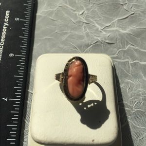 Vintage 10kt yellow gold Coral Carved Cameo Ring